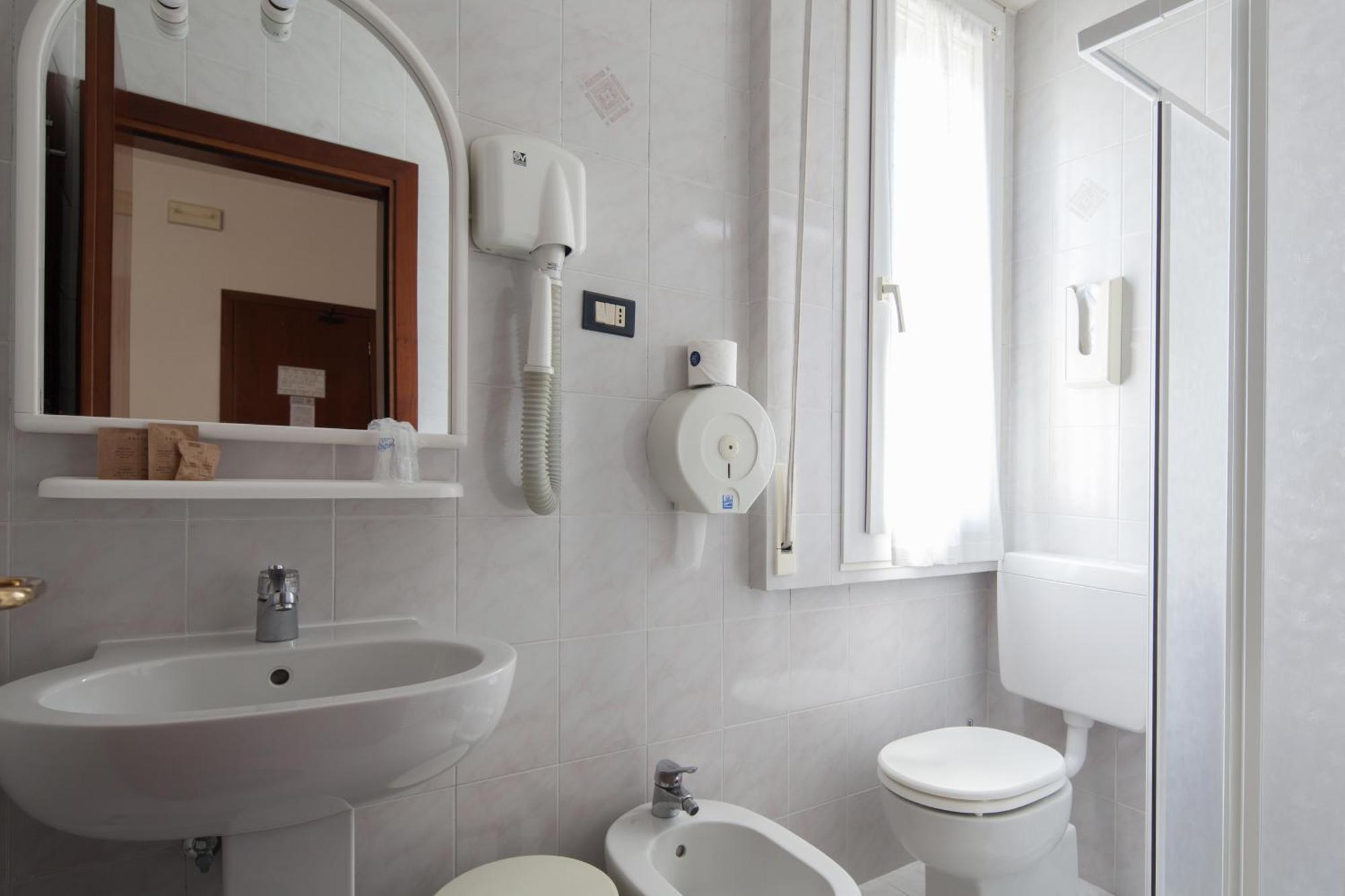 Hotel Nella Ла-Спеція Екстер'єр фото