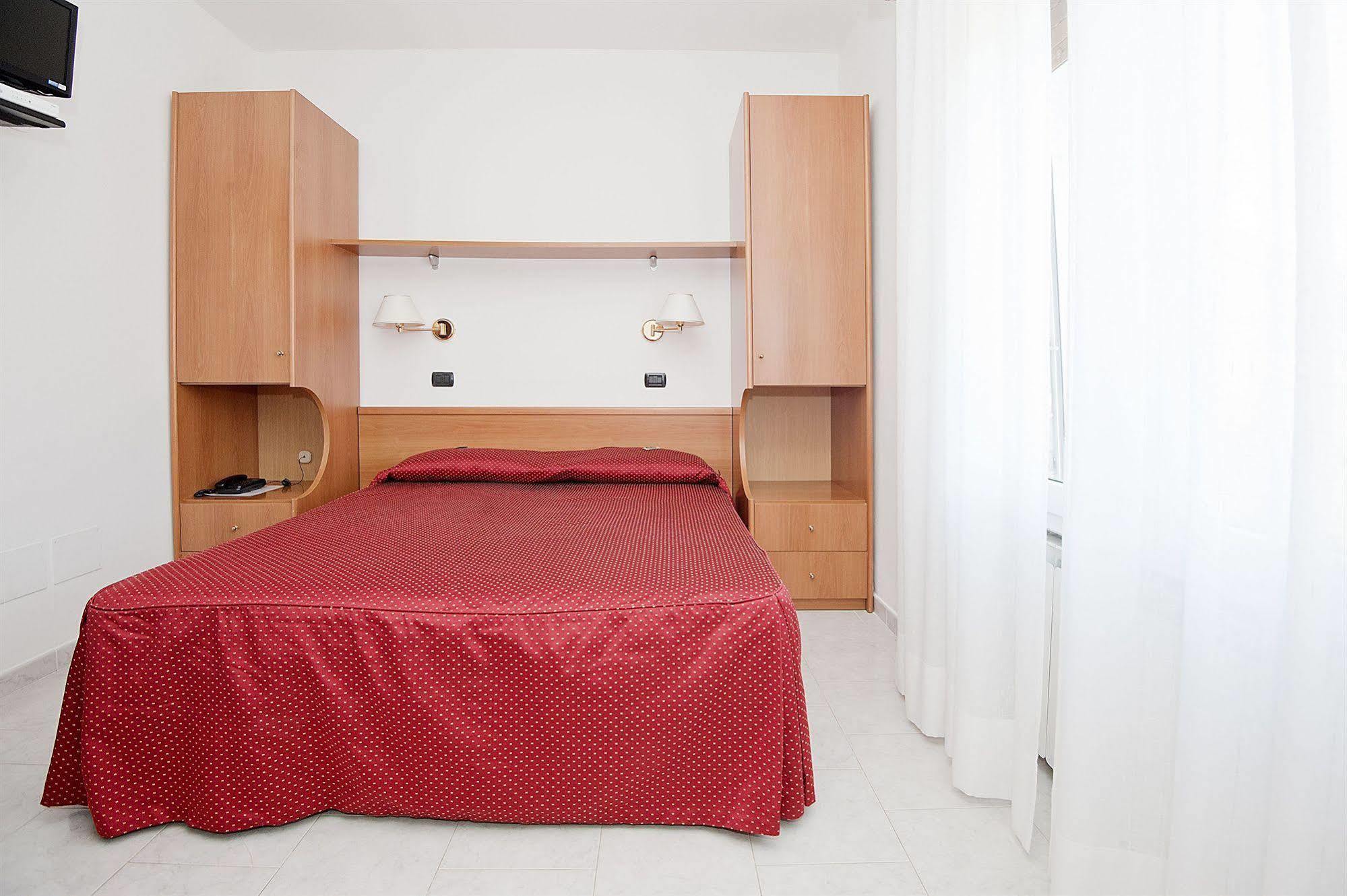Hotel Nella Ла-Спеція Екстер'єр фото